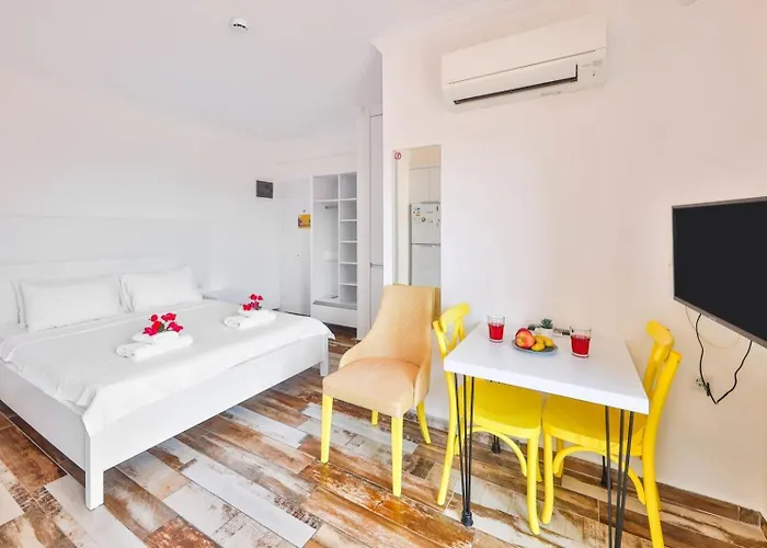 Sanisu Apartman Kaş