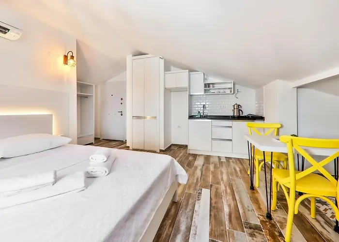 Sanisu Apartman Kaş